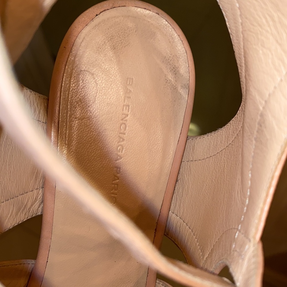 Balenciaga - Picture 9 of 11